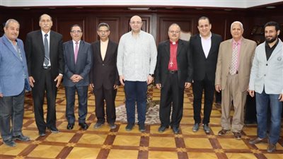 محافظ بني سويف يستقبل وفد الكنيسة الإنجيلية للتهنئة بعيد الفطر المبارك