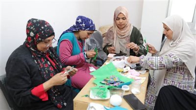 «القومي للمرأة» ينظم ورش حرفية للسيدات بمحافظة الإسكندرية