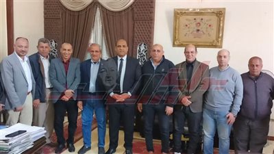 رئيس مدينة دسوق ونائبه يتبادلان التهاني مع المواطنين بعيد الفطر