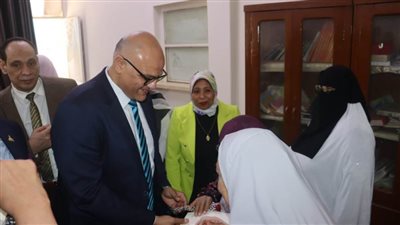 محافظ القليوبية يرسم البهجة والفرحة على وجوه الأيتام والمسنين في أول أيام عيد الفطر