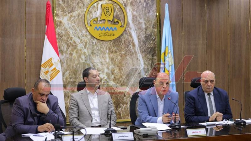 خلال الإجتماع