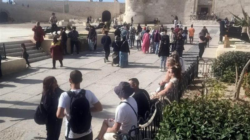 إقبال كبير علي زيارة