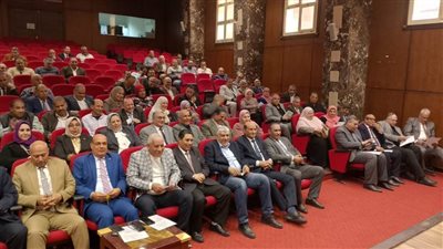 الديب خلال لقائه بمديري الإدارات التعليمية..الالتزام بتطبيق نظام 