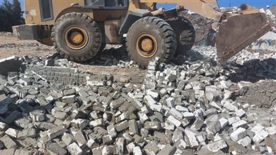 عدم التهاون في مواجهة البناء المخالف.. إزالة 17حالة تعدٍ واسترداد 1516م بالبحيرة 