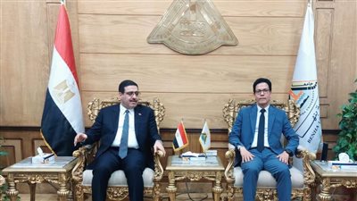 رئيس جامعة بنها يستقبل وزير التجارة العراقي