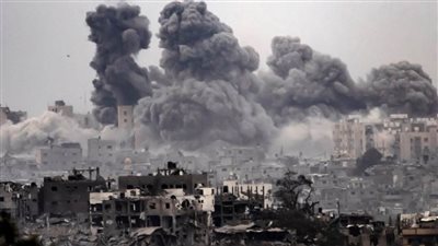 شهداء ومصابون بينهم أطفال ونساء إثر قصف الاحتلال لمنزل وسط دير البلح