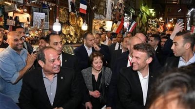 اتحاد العمال: جولة السيسي وماكرون في خان الخليلي أبلغ رسالة لمعني الأمان في مصر