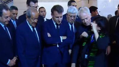 عاجل| بث مباشر.. الرئيس الفرنسي يزور جامعة القاهرة