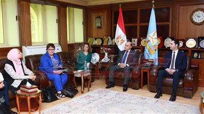 محافظ كفر الشيخ يستقبل بعثة من خبراء التعاون والتنمية الاقتصادية