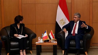 وزير السياحة والآثار يبحث سبل تعزيز التعاون الأثري مع وزيرة الثقافة الفرنسية في زيارة رسمية