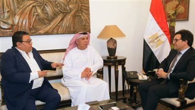  وزير الثقافة يعقد اجتماعًا موسعًا مع الهيئة العربية للمسرح