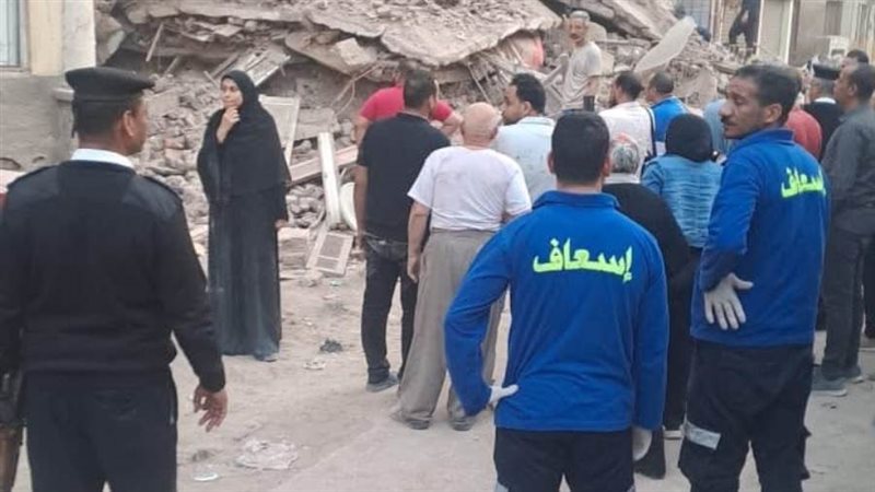 المنزل المنهار