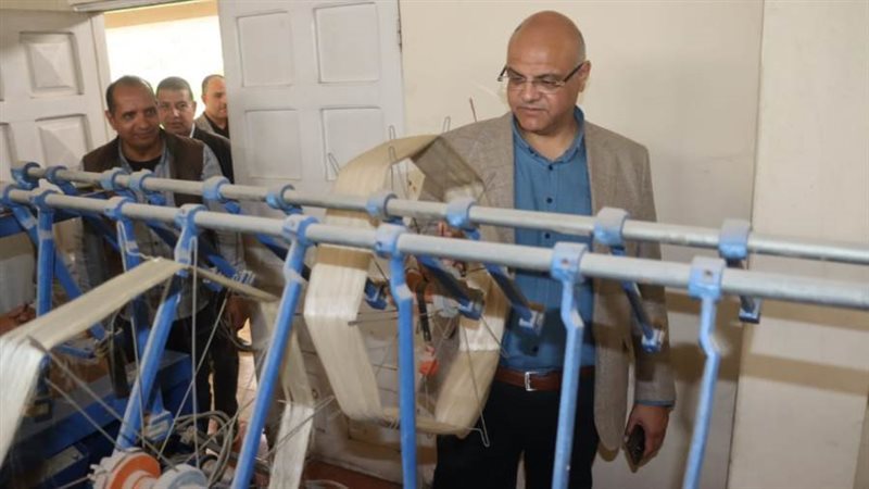 المحافظ يتفقد المعدات