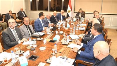 وزير الإسكان يتابع الأعمال بـ