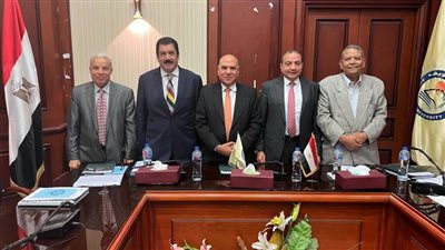 رئيس جامعة بني سويف يرأس اللجنة المختصة بترشيح عميدي الهندسة وعلوم الأرض