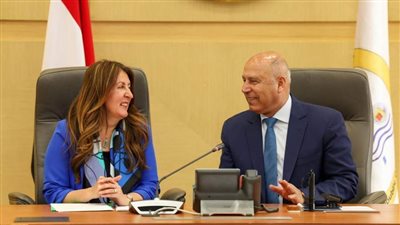 واشنطن والقاهرة توقعان عقودًا بـ235 مليون دولار لتحديث السكك الحديدية