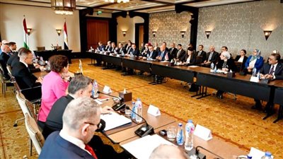 مصر والمجر توقعان بروتوكول الدورة الخامسة للجنة المشتركة متضمنًا 26 مجالًا تنمويا للتعاون