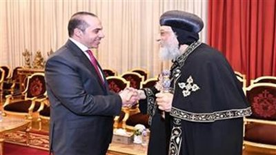 وزير الشؤون النيابية يهنئ البابا تواضروس الثاني بمناسبة عيد القيامة المجيد