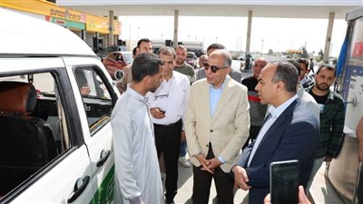محافظ المنيا يتفقد محطات الوقود ويشدد على تكثيف الرقابة وضبط الأسواق.