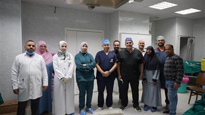 وحدة القسطرة التداخلية بمستشفى المنصورة الجامعي تبث عملية علاجية نادرة أمام 800 طبيب