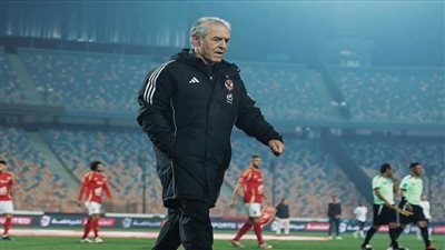 كولر يعلن تشكيل الأهلي لمباراة بيراميدز 