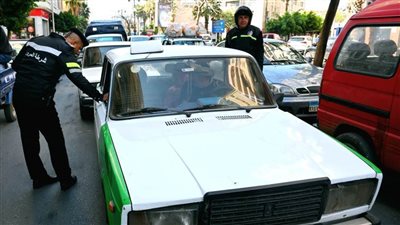 شاهد حملات مكثفة لمرور البحيرة لمتابعة تطبيق التعريفة الجديدة بشوارع العاصمة 