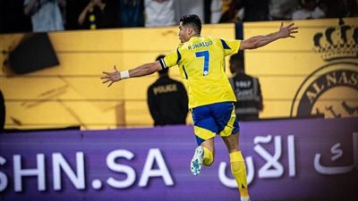 رونالدو يسجل هدفين ويقود النصر للفوز على الرياض 2 -1 وملاحقة الهلال في الدوري السعودي
