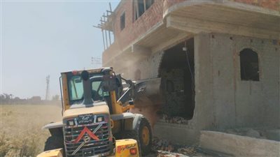 إزالة 17 حالة تعد على أراضي أملاك الدولة بمركزي أسيوط وأبوتيج