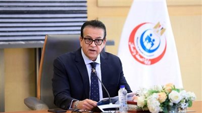 وزير الصحة يبحث التوسع في خطوط الإنتاج الدوائية المحلية وتعزيز آليات الاستثمار مع شركة أجنبية