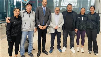 وزير الرياضة يجري اتصالا هاتفيا ببعثة منتخب التنس الأرضي بعد وصولهم للقاهرة