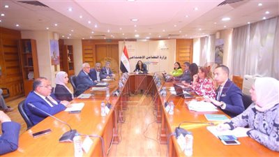 وزيرة التضامن الاجتماعي تترأس اجتماع مجلس إدارة صندوق دعم الصناعات الريفية والبيئية