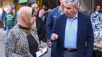 محافظ الاسكندرية يشدد على تكثيف أعمال المرور على الأسواق 