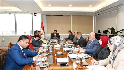 وزير الإسكان يستعرض مقترح اللائحة التنظيمية للهيئة العامة للتنمية السياحية
