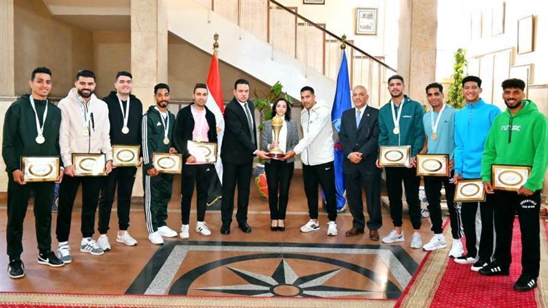 تكريم فريق كرة الشراب