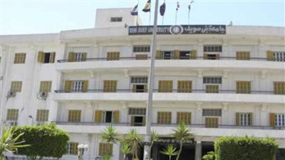رئيس جامعة بني سويف يرأس عددا من الاجتماعات