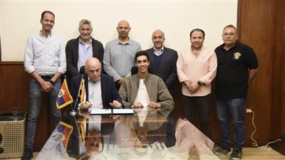 صور.. الصيد يجدد تعاقده مع البطل الأولمبي سيف عيسي