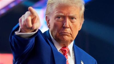 صحيفة أمريكية: قرار ترامب بتعليق التعريفات الجمركية يؤخر كارثة لا مفر منها