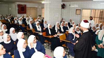 وزير الأوقاف يتفقد معهد التمريض التابع لمستشفى الدعاة 