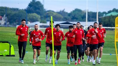 الأهلي يختتم تدريباته قبل معركة 