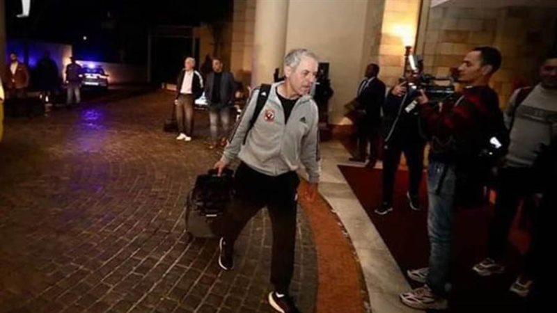 بعثة الأهلي تصل فندق