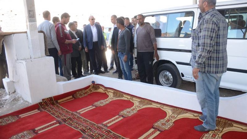 محافظ الغربية بموقف