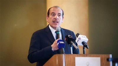  نائب وزير الصحة يتفقد عددا من المستشفيات بالإسكندرية.. ويوصي بصرف مكافأة للمتميزين