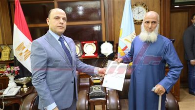 تسليم 21 عقد تقنين أراضي أملاك دولة للمستفيدين بكفر الشيخ