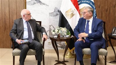 وزير البترول والثروة المعدنية يلتقي رئيس شركة تكنيب إنرجيز الإيطالية
