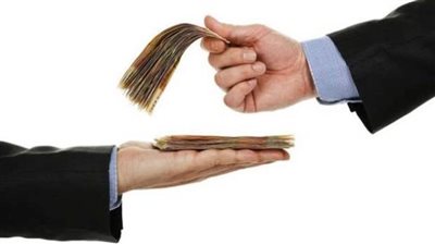 ما حكم إجبار المدين على الاستدانة لقضاء الدَّيْن الذي حان وقت سداده؟.. دار الإفتاء تجيب 