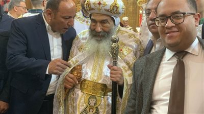 مطران بورسعيد يترأس قداس عيد القيامة المجيد بكنيسة العذراء مريم... صور 