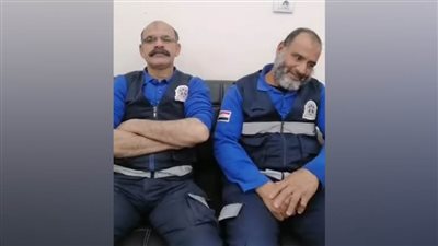 أموال وذهب في حادث على الطريق الصحراوي.. مسعفان يعيدان 6.5 مليون جنيه