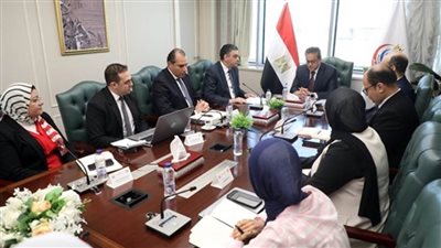 وزير الصحة يبحث مع رئيس الشراء الموحد مستجدات إنشاء مراكز تدريب لتصنيع اللقاحات بأفريقيا