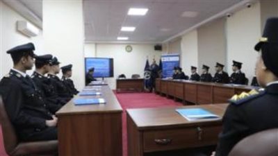 وزارة الداخلية تنظم دورة تدريبية لعدد من الضباط والضابطات بالوزارة