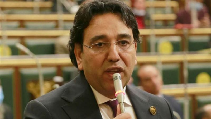 الدكتور أيمن محسب